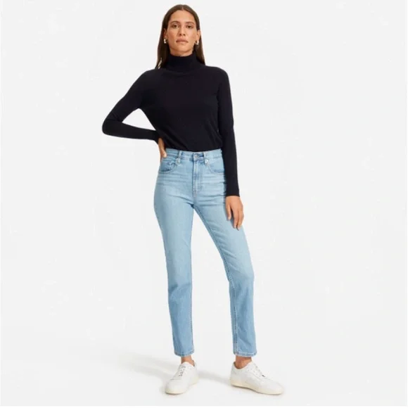 Everlane The Cheeky Jean in Sky Blue - Picture 2 of 12